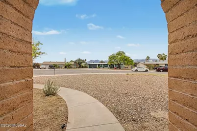 9750 E Citadel Place, Tucson, AZ 85748 - Photo 9
