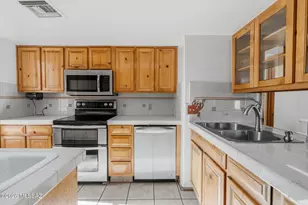 11201 E Hash Knife Cir, Tucson, AZ 85749 - Photo 11