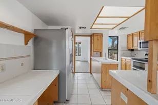 11201 E Hash Knife Cir, Tucson, AZ 85749 - Photo 13