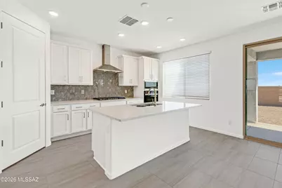 5634 W Carillon Ridge Lane, Marana, AZ 85743 - Photo 5