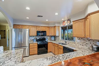 1641 N Coral Bells Drive, Tucson, AZ 85745 - Photo 9