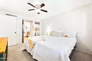 317 S Paseo Quinta, Green Valley, AZ 85614 - Photo 11