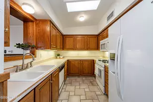 634 S Kenyon Dr, Tucson, AZ 85710 - Photo 15