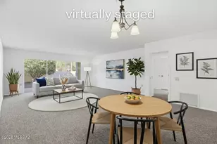 822 W Calle Del Regalo, Green Valley, AZ 85614 - Photo 5