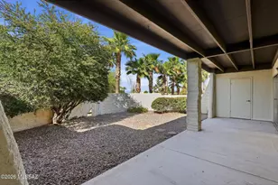 822 W Calle Del Regalo, Green Valley, AZ 85614 - Photo 23