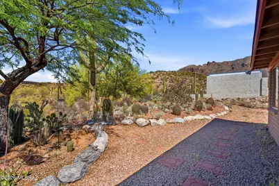 6745 N Quartzite Canyon Place, Tucson, AZ 85718 - Photo 35
