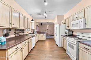 16460 W Nic-Nac Way, Marana, AZ 85653 - Photo 17