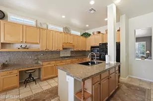 7693 W Sunlark Way, Tucson, AZ 85743 - Photo 13