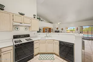 160 S Hampton Hill Ct, Tucson, AZ 85748 - Photo 15