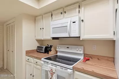 5779 N Camino De La Noche, Tucson, AZ 85718 - Photo 17