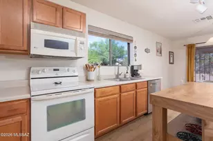 12886 N Desert Olive Dr, Oro Valley, AZ 85755 - Photo 11