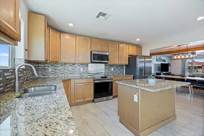 15751 N Twin Lakes Drive, Tucson, AZ 85739 - Photo 13