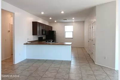 4976 E Scenic Peak Way, Tucson, AZ 85706 - Photo 11