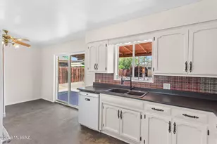 918 E Roger Rd, Tucson, AZ 85719 - Photo 17