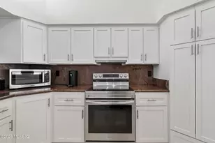 6931 W Sky Canyon Dr, Tucson, AZ 85745 - Photo 15