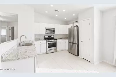 10233 E Desert Mesa Drive, Tucson, AZ 85747 - Photo 7