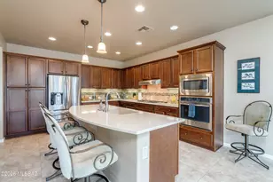 2235 E Thunderchief Dr, Green Valley, AZ 85614 - Photo 15