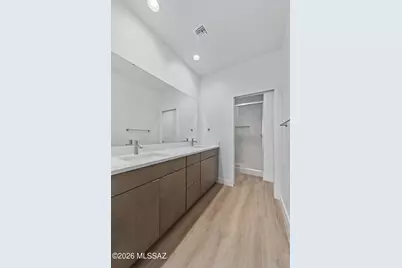 2674 S J Christopher Street, Tucson, AZ 85713 - Photo 11
