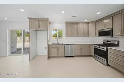 2251 E Spring Street, Tucson, AZ 85719 - Photo 11