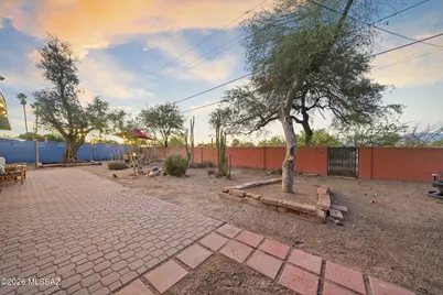 5911 E Oak Street, Tucson, AZ 85711 - Photo 31