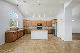 9855 N Crook Ln, Tucson, AZ 85742 - Photo 11