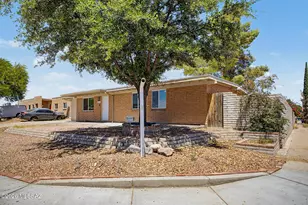7841 E Longleaf Pl, Tucson, AZ 85730 - Photo 5