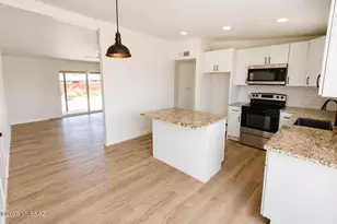 5632 E Cooper St, Tucson, AZ 85711 - Photo 7