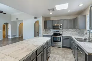11001 E Indigo Bush Pl, Tucson, AZ 85748 - Photo 3