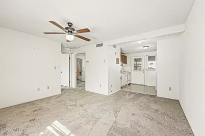 329 S Paseo Tierra #D, Green Valley, AZ 85614 - Photo 11