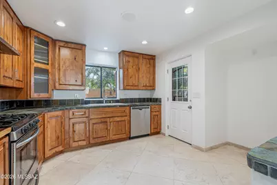 2759 N Desert Avenue, Tucson, AZ 85712 - Photo 9