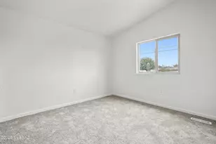 744 W Simmons Rd, Tucson, AZ 85705 - Photo 19