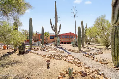 6225 N Van Ark Road, Tucson, AZ 85743 - Photo 1