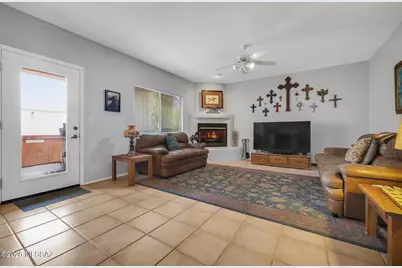 11055 E Blue Grama Drive, Tucson, AZ 85748 - Photo 9