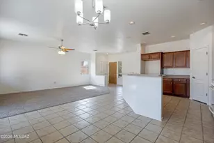 6272 W Mesa Garden Dr, Tucson, AZ 85757 - Photo 7