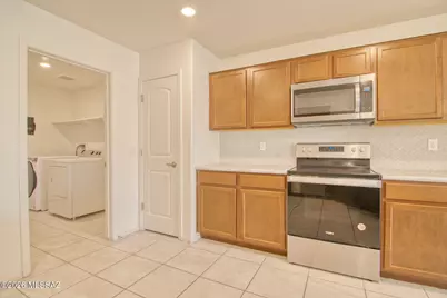 8811 E Stone Meadow Circle, Tucson, AZ 85730 - Photo 15