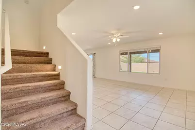 8811 E Stone Meadow Circle, Tucson, AZ 85730 - Photo 7