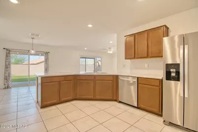 8811 E Stone Meadow Circle, Tucson, AZ 85730 - Photo 17