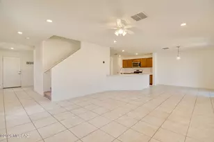 8811 E Stone Meadow Cir, Tucson, AZ 85730 - Photo 11