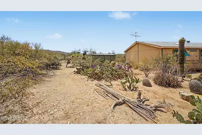 6670 N Desert View Drive, Tucson, AZ 85743 - Photo 3