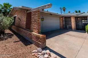 2002 S Camino Seco, Tucson, AZ 85710 - Photo 17