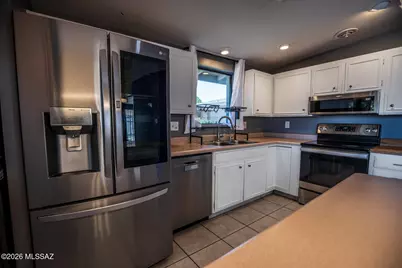 2002 S Camino Seco, Tucson, AZ 85710 - Photo 7