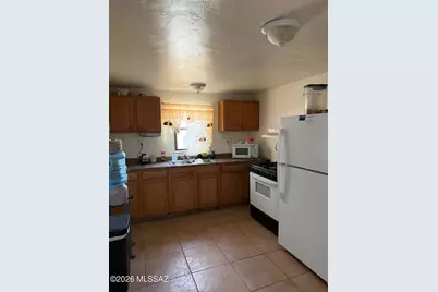 361 W Aviation Drive, Tucson, AZ 85713 - Photo 13