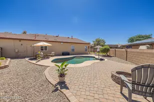 8241 N Stonehill Dr, Tucson, AZ 85743 - Photo 39