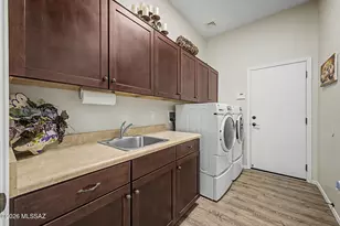 12698 N Gentle Rain Dr, Marana, AZ 85658 - Photo 33