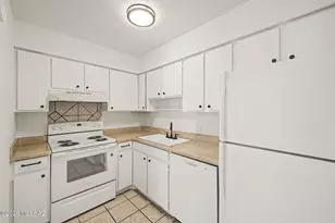 1620 N Wilmot Rd, Tucson, AZ 85712 - Photo 9