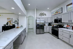 810 E Josephine Canyon Dr, Green Valley, AZ 85614 - Photo 9
