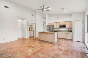 5590 N Waterfield Dr, Tucson, AZ 85750 - Photo 7
