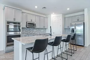12090 N Goldenview Ln, Marana, AZ 85653 - Photo 5