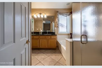 2196 E Rio Vistoso Lane, Oro Valley, AZ 85755 - Photo 17