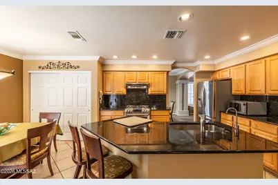 2196 E Rio Vistoso Lane, Oro Valley, AZ 85755 - Photo 9